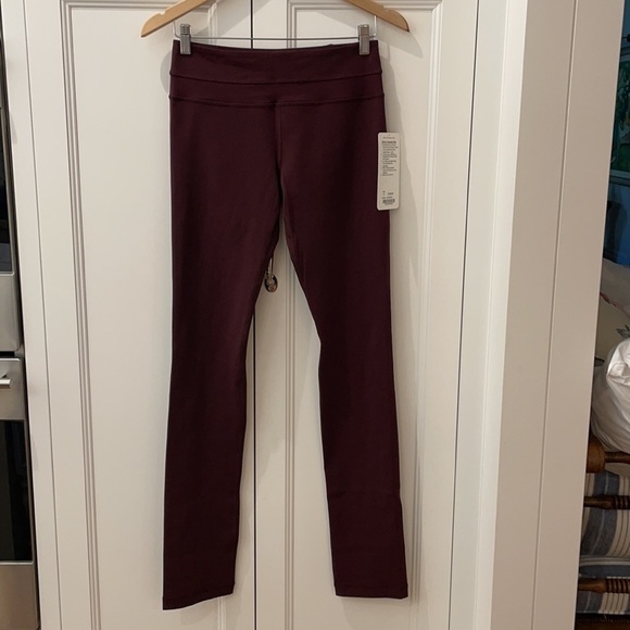Great Lululemon Skinny Groove Burgundy Pant-NWT—8 - Picture 1 of 8